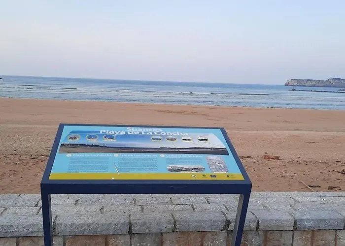 500m. Playa 苏安塞斯